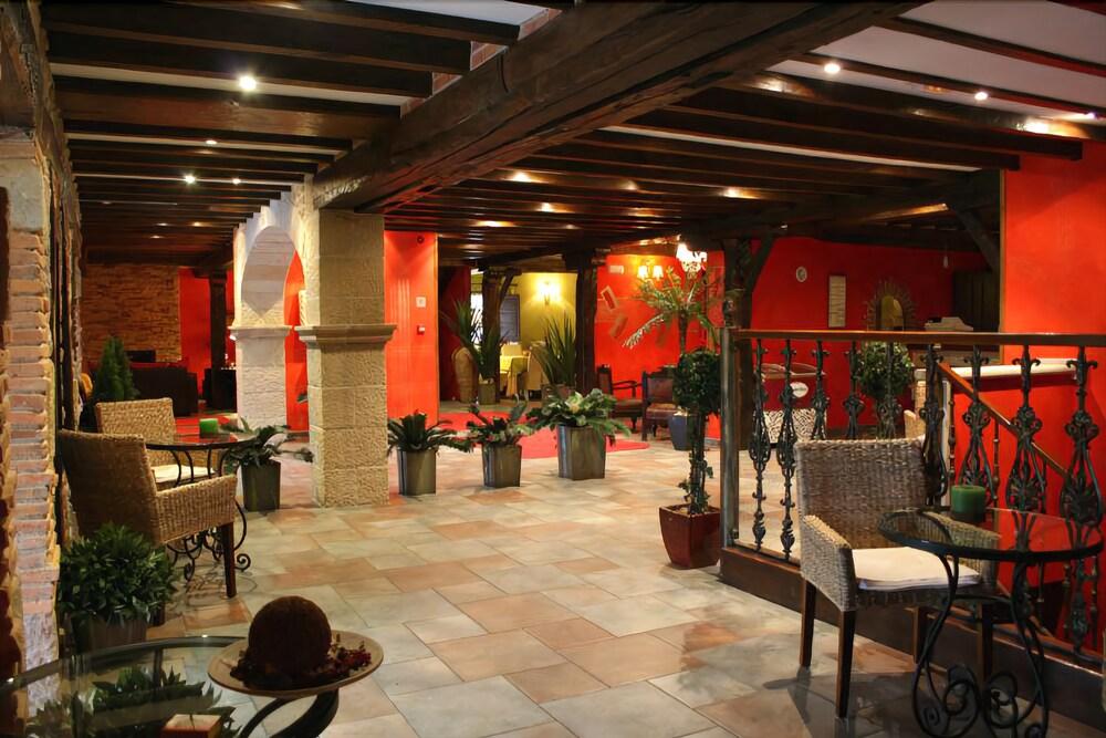 La Casona De Revolgo Hotel ซันติยานาเดลมาร์ ภายนอก รูปภาพ