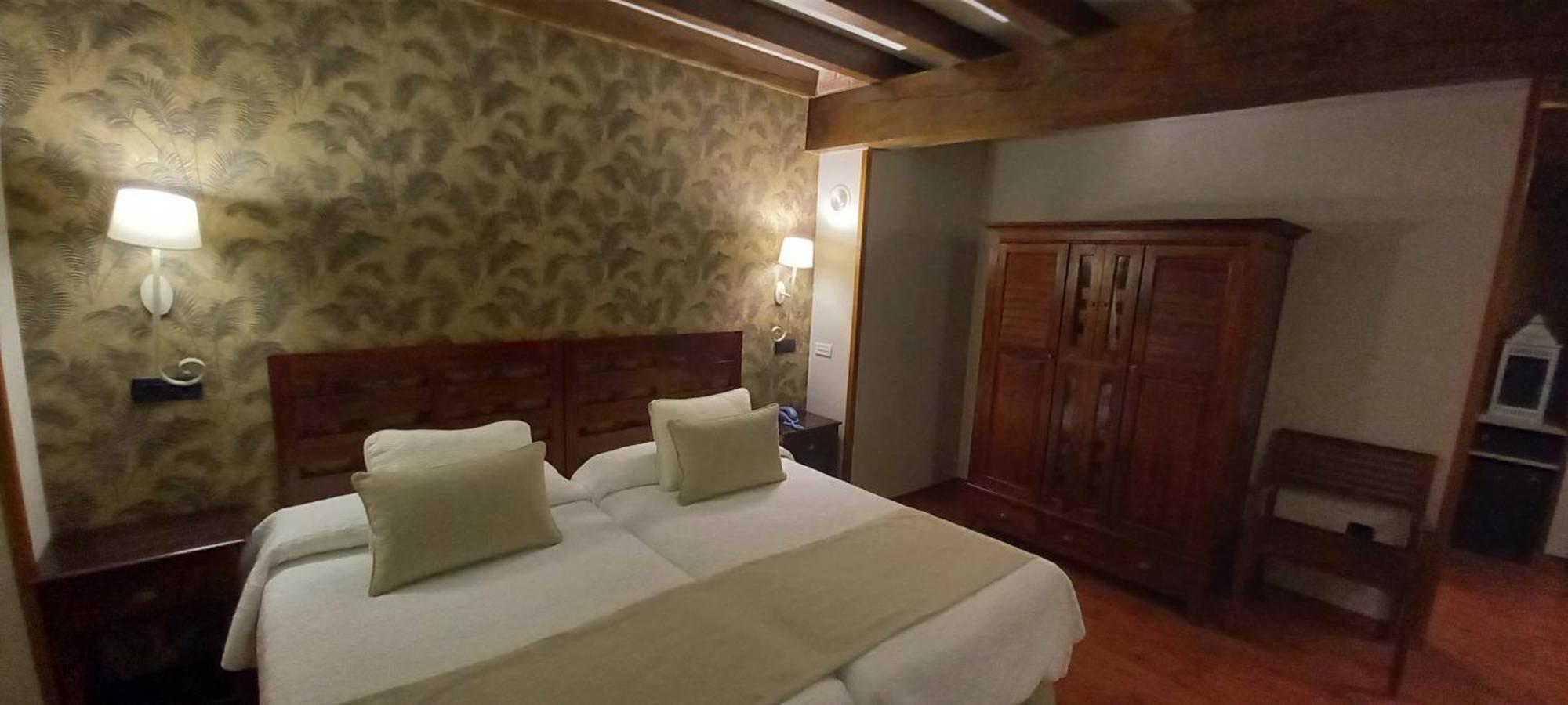 La Casona De Revolgo Hotel ซันติยานาเดลมาร์ ภายนอก รูปภาพ