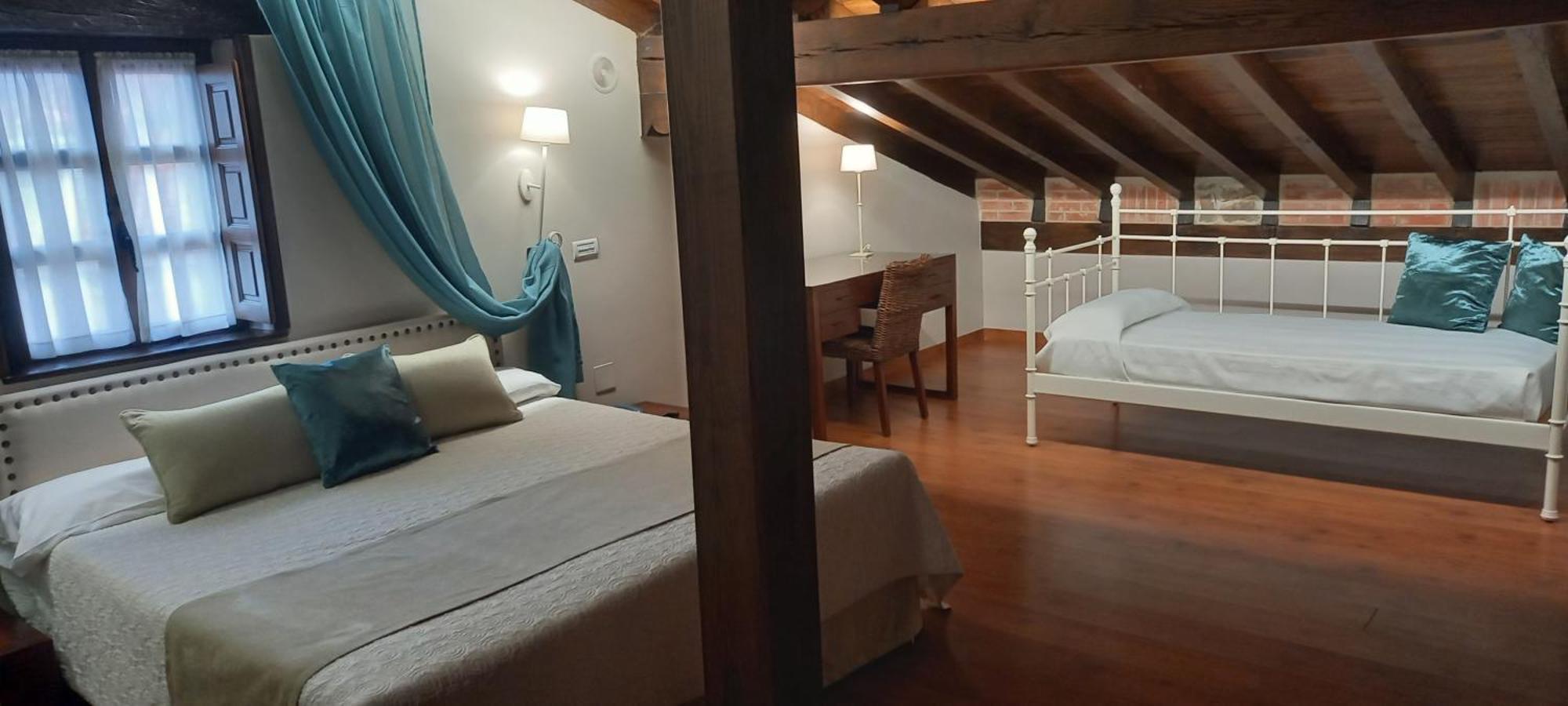 La Casona De Revolgo Hotel ซันติยานาเดลมาร์ ภายนอก รูปภาพ